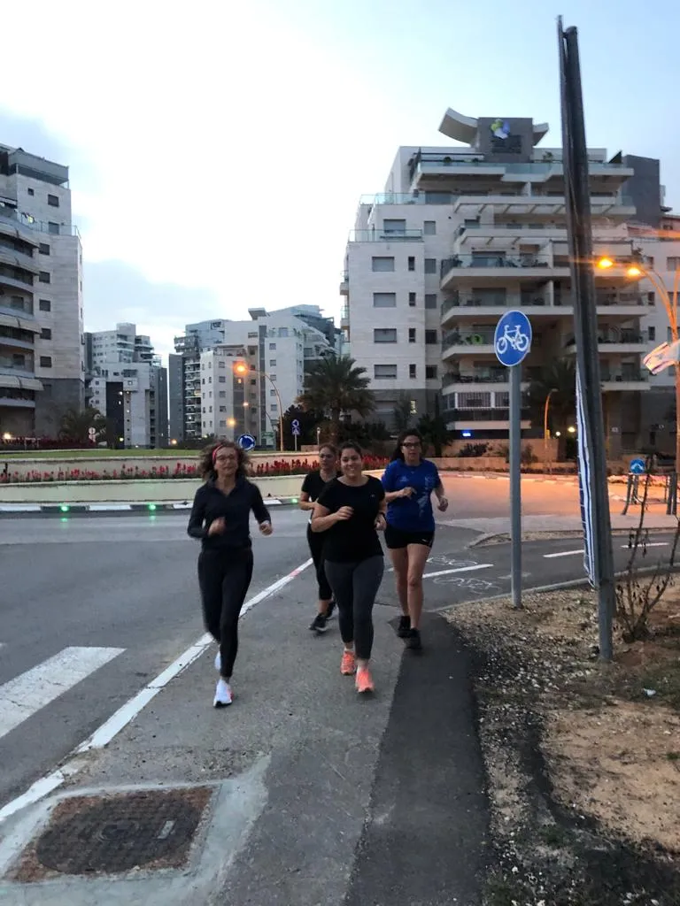 ריצת בוקר ברחובות יבנה