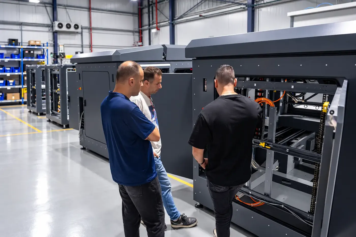 הרכבה ואינטגרציה של מערכת עבור Airobotics ברצפת הייצור של תמוז